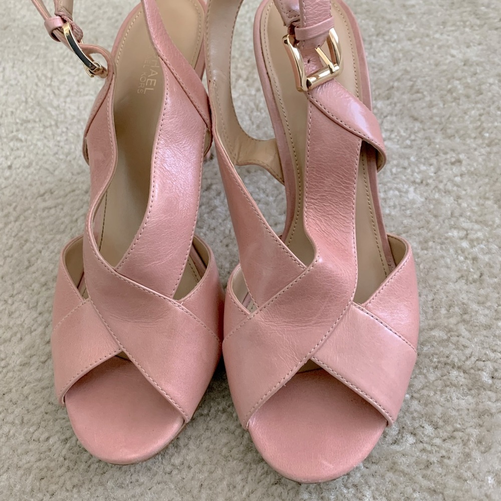 Michael Kors strappy heels size 8 in blush